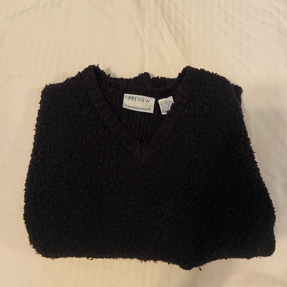 black sweater - Picture 2 of 2